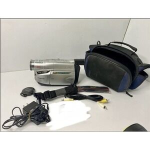 JVC Compact VHS Camcorder VHS‎ C Model GR-AXM17U Tested, READ